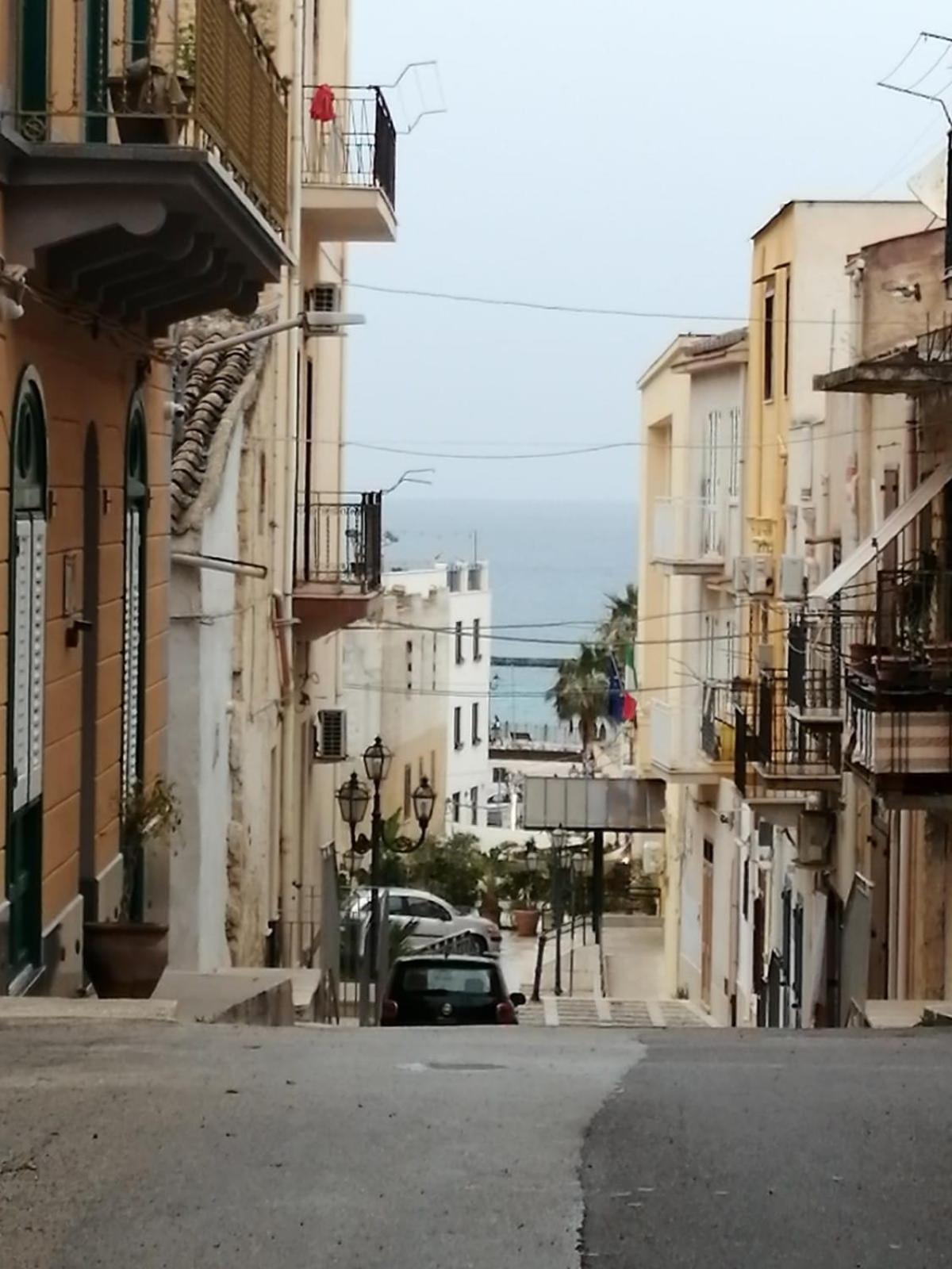 Domus Case Vacanze Civico Del Mare 카스텔라마레델골포 외부 사진
